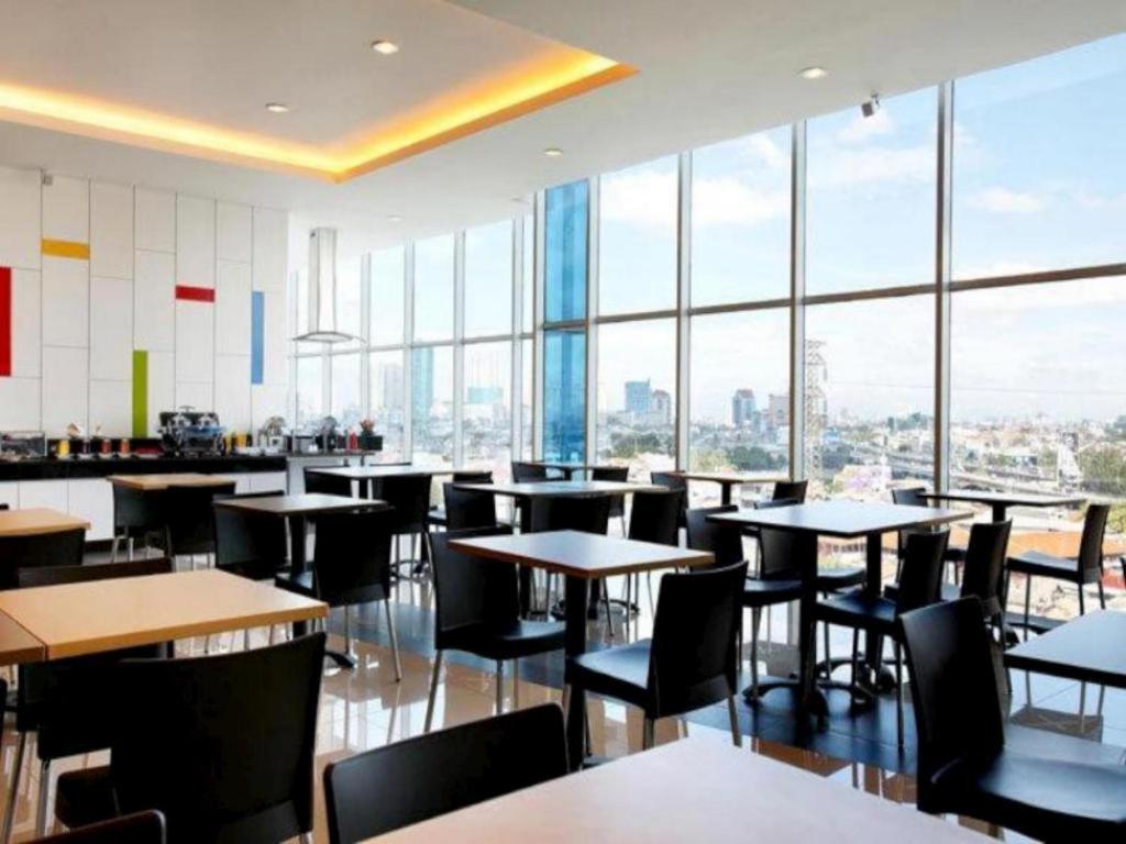 Amaris Hotel Seasons City Джакарта Экстерьер фото